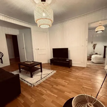 Chic Apartment On The Famous Shopping Rue Du Faubourg Saint-Honore Street Parijs Buitenkant foto